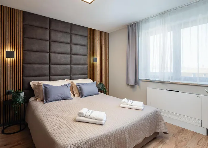 Emma On Island Pag For 14 Persons With Sea View, Wellness & Pool Heating Pag Town