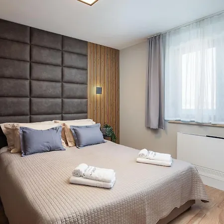 Emma On Island Pag For 14 Persons With Sea View, Wellness & Pool Heating Pag Town