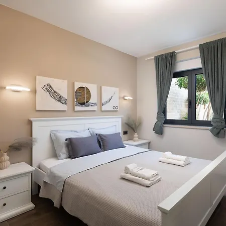 Emma On Island Pag For 14 Persons With Sea View, Wellness & Pool Heating
