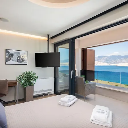 Emma On Island Pag For 14 Persons With Sea View, Wellness & Pool Heating