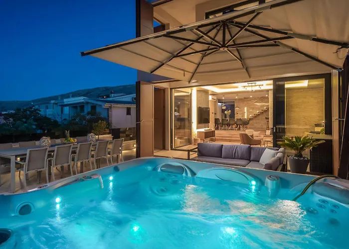 וילה Emma On Island Pag For 14 Persons With Sea View, Wellness & Pool Heating